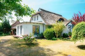 Ferienhaus Direkt Am Ostseestrand Mit 800 M Grossem Garten Ferienhaus Ankerherz In Wustrow Ferienhaus Darss Ferienhaus Ostsee Am Strand Ferienhaus