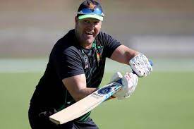Heath streak picked up 4 wickets. Ugi7zkcnlqag7m