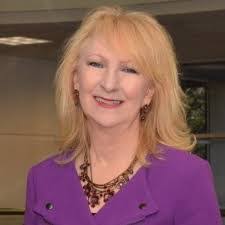 Paula Yoder's Instagram, Twitter & Facebook