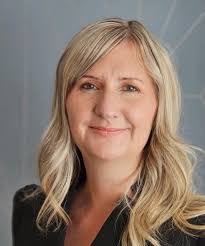 Caroline Pringle's Instagram, Twitter & Facebook