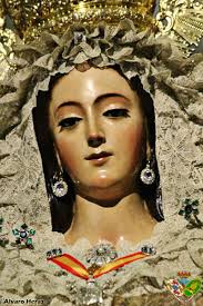 Nuestra Señora del Santo Rosario en su paso