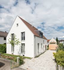 Bedingt durch die erhebung zur großen kreisstadt, sowie der direkten anbindung an das straßenbahnnetz der kvv gewinnt das kleine städtchen rheinstetten immer mehr an bedeutung was das thema immobilienkauf angeht. Baurmann Durr Architekten Karlsruhe