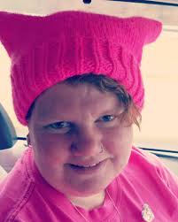 Leslie Hahn (@LeslieJHahn)