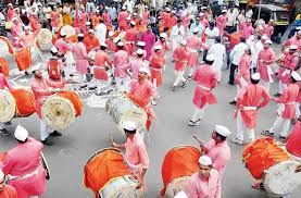 arpana shirish saturday special traditional dhol tasha is still favourite in during ganpati festival | ગણેશ મંડળો માટે છે પહેલો પ્રેફરન્સ ઢોલ-તાસાં પથકના સૂર