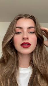 Mary Sher's Instagram, Twitter & Facebook