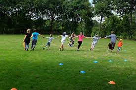 Ou encore un ballon de basketball pour enfants que vous cherchez ? Association Wakanga Ce Matin Les Enfants Jouent Et Rient Encore