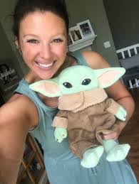 Cara Rayburn's Instagram, Twitter & Facebook