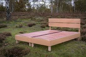 Lattes souples et résistantes, convient à toutes les morphologies pour un soutien médium. Sommier Lattes 709 Duo Nation Literie