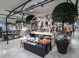 Vous pouvez dès à présent retrouver la collection ysé x monoprix dans plus de 30 monoprix partout en france (à paris et en province) ainsi que sur monoprix.fr. Elledecospot Monoprix Maison Ouvre La Boutique De Nos Reves Elle Decoration