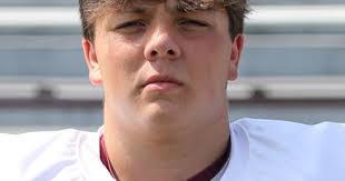 Daphne Lucas's Instagram, Twitter & Facebook