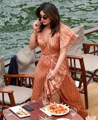 Priyanka Chopra Jonas On Instagram My Beauty With Brain Girl Beautyqueen Smarty Beautyw Priyanka Chopra Designer Outfits Woman Priyanka Chopra Hot