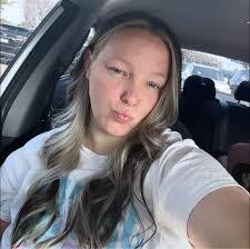 Alexis Skye's Instagram, Twitter & Facebook