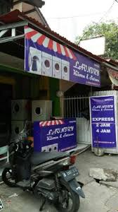 Oleh karena itu, ia memutuskan kembali ke kalimantan dan bekerja menjadi sopir. Gaji Sopir Asando Karya Viral Di Media Sosial Bakwan Rp 70 Ribu Jadi Buruan Bule Feri Hasan