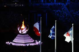 It will last exactly 2 hours and 15 minutes and is being held at the olympic stadium in tokyo, where it is 20:00 local time. Qfbdfbi El4tm