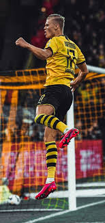 Google has many special features to help you find exactly what you're looking for. Haaland Imagens De Futebol Jogadores De Futebol Wallpaper De Futebol