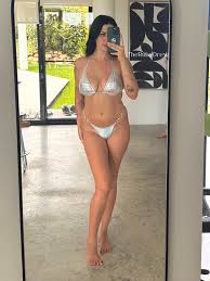 Ruby Drew on X: come skinny dipping? t.coL6BU9Wxf2q  X