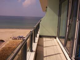 Check spelling or type a new query. Der Riesenbalkon Im 11 Stock Panorama Suite Aja Warnemunde Rostock Warnemunde Holidaycheck Mecklenburg Vorpommern Deutschland