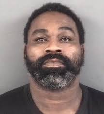 Lisa Cogdell's Instagram, Twitter & Facebook