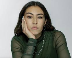 Miya Smith's Instagram, Twitter & Facebook