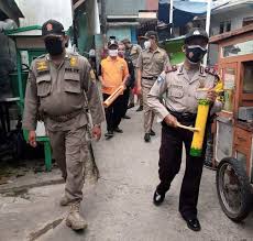 Polisi lalu lintas diharapkan bekerja profesional modern. Satgas Covid 19 Pinangsia Kampanye 3m Di Rw 06 Berita Foto Kota Administrasi Jakarta Barat