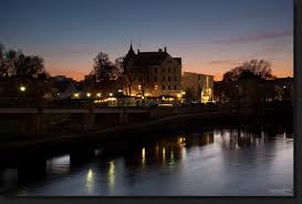 8,48 m (2017) 12 m: Gasthaus Alte Linde Regensburg Foto Bild World Bayern Deutschland Bilder Auf Fotocommunity