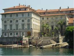 Incantevoli per la bellezza del paesaggio, si distinguono per le costruzioni che i borromeo vi fecero. Borromeo Palace Stresa Tracesofwar Com