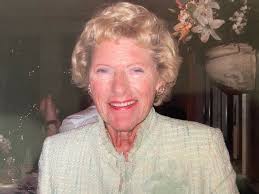 Virginia Callahan's Instagram, Twitter & Facebook