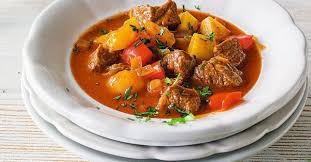 Einfache Gulaschsuppe Mit Paprika Rezept Gulaschsuppe Gulasch Rezepte