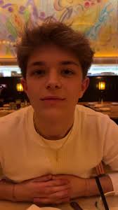 sophia (@sophia.stallard)