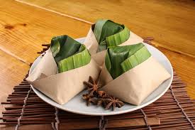 Sama seperti nasi uduk, nasi lemak juga menggunakan santan. The Best Places To Eat Nasi Lemak In Kuala Lumpur