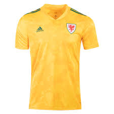 A seleção galesa, por sua vez, empatou na estreia contra a suíça e, na rodada seguinte, venceu a turquia. Pais De Gales Camisa Masculina 2021 Uniforme Reserva