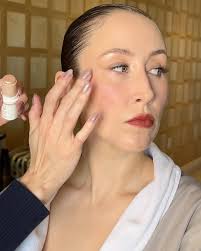 From Renee🌻🌻 @reneeherbert_ Getting concert ready with @tomfordbeauty. A  perfect perfect night