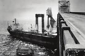 Excellent book condition and great review of this disaster. 1 Collapse Of The Sunshine Skyway Bridge In Tampa Fl 1980 Due To Download Scientific Diagram