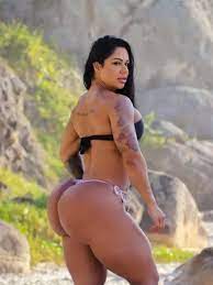 Ia menduga temannya tersebut ikut menjebaknya dalam jaringan prostitusi online. Vanessa Ataides Mostra Antes E Depois Do Maior Bumbum Do Brasil 01 03 2021 Uol Tv E Famosos