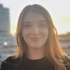 78% 𝗼𝗳 𝘄𝗼𝗺𝗲𝗻 𝗶𝗻 𝘁𝗲𝗰𝗵 𝘀𝘁𝗿𝘂𝗴𝗴𝗹𝗲 𝘁𝗼 𝗻𝗮𝗺𝗲 𝗮  𝗿𝗼𝗹𝗲 𝗺𝗼𝗱𝗲𝗹 𝗶𝗻 𝘀𝗲𝗻𝗶𝗼𝗿 𝗽𝗼𝘀𝗶𝘁𝗶𝗼𝗻𝘀. Grammarly valued  at $13 billion supports over 30 million daily users and…