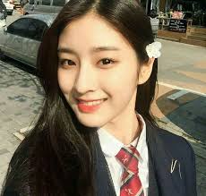 Banyak yang penasaran dengan jaehyun, bahkan sampai ke informasi seputar keluarganya. Pak Jaehyun End Visual Keluarga Jung Wattpad