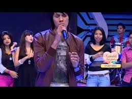 Ada debut solois wanita hingga pada reuni band yang telah lama dinantikan. Lagu Indonesia Terbaru 2015 2016 Tak Sejalan Jimat Band Youtube