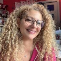 Diane Giunta's Instagram, Twitter & Facebook