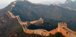 Fakat bu yapımda, çin seddi'nin aslında tehlikeli fantastik yaratıklara karşı savunma amacıyla kurulduğunu görüyoruz… Cin Seddi The Great Wall Of China Steemkr