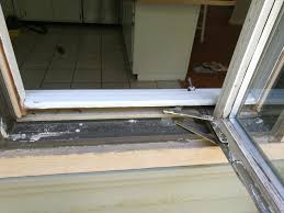 Using a long but thin flathead look between the window and the trim and you will see some white clips. How To Remove Window Wood Trim To Replace Crank Operator Home Improvement Stack Exchange