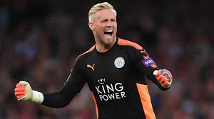 Schmeichel began his career with manchester city, but he had loan spells with darlington, bury and falkirk. Kasper Schmeichel Eclipses Dad Peter With Old Trafford Penalty Save