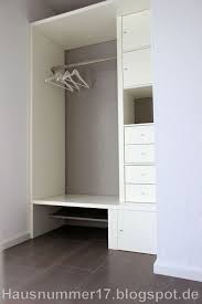 Garderobe selber bauen kann so viel spaß maschen und garantiert eine gute laune noch vom eingangsbereich. Ahnliches Foto Garderobe Selber Bauen Garderobe Flur Diy Kleiderschrank