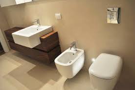 Questo incideranno sulla facilità di applicazione e sui costi. Bathroom Pavimento Resina Bagni In Resina Arredamento Idee Per La Casa