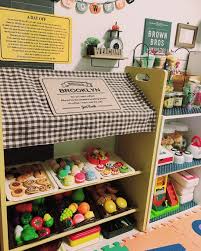 材料はつっぱり棒 カフェ風 オーニング を簡単diy おもちゃの部屋 おままごと用キッチン おもちゃ