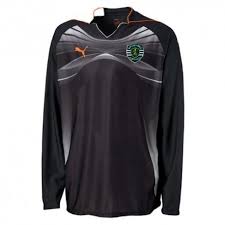 Sporting lissabon (officieel sporting clube de portugal en ook wel sporting portugal of kortweg sporting genoemd) is een portugese voetbalclub uit lissabon, uitkomend in de primeira liga. Sporting Lissabon Torwart Trikot Home 2010 11 Player Issue Authentische Rennen Puma Sportingplus Passion For Sport