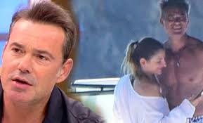 Mustafa ceceli yeni yaşını gökyüzünde kutladı. Murat Basoglu Ile Oz Yegeninin Mustehcen Goruntuleri Video Kaydi Cikti