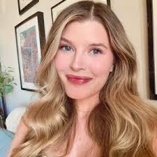 Gillian Cameron (@gilliancameron1)