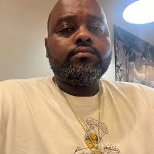 Does anyone remember the Bishop twins Nancy and Linda don't remember if  they lived in Deerfield or lighthouse point!￼