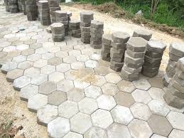 Paving block sendiri adalah salah satu beton ringan atau pracetak atau precast yang biasanya berbentuk segi empat, segi enam dan masih banyak lainya. Harga Paving Block Lampung 2020 Conblock Lampung Per M2 Terpasang Paving Block Lampung