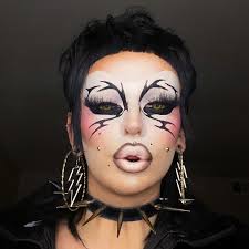 cream kween close ur mouth challenge : impossible eye inspo @iamnostya 🖤 •  • • #drag #dragqueen #goth #diva #crankit